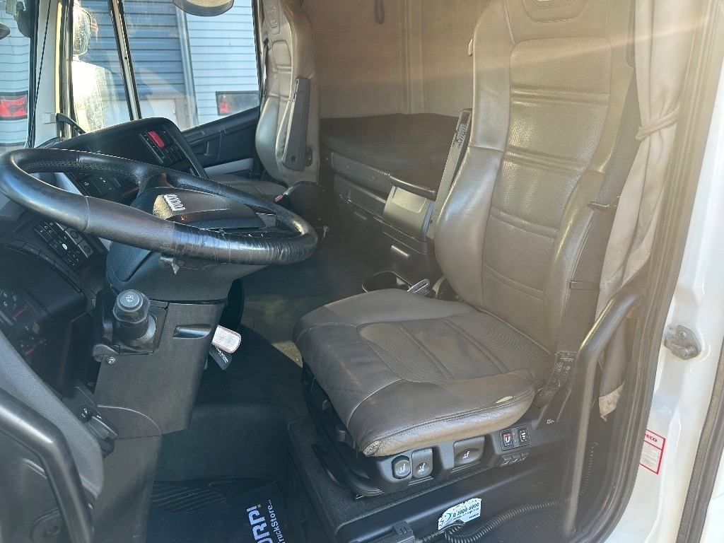 Kamion sa hidrauličnom kukom Iveco Stralis 560 8x4*4: slika 11 Kamion sa hidrauličnom kukom Iveco Stralis 560 8x4*4: slika 11