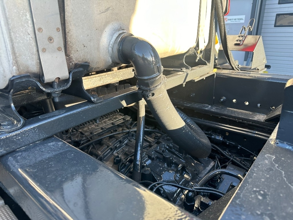 Kamion sa hidrauličnom kukom Iveco Stralis 560 8x4*4: slika 12 Kamion sa hidrauličnom kukom Iveco Stralis 560 8x4*4: slika 12