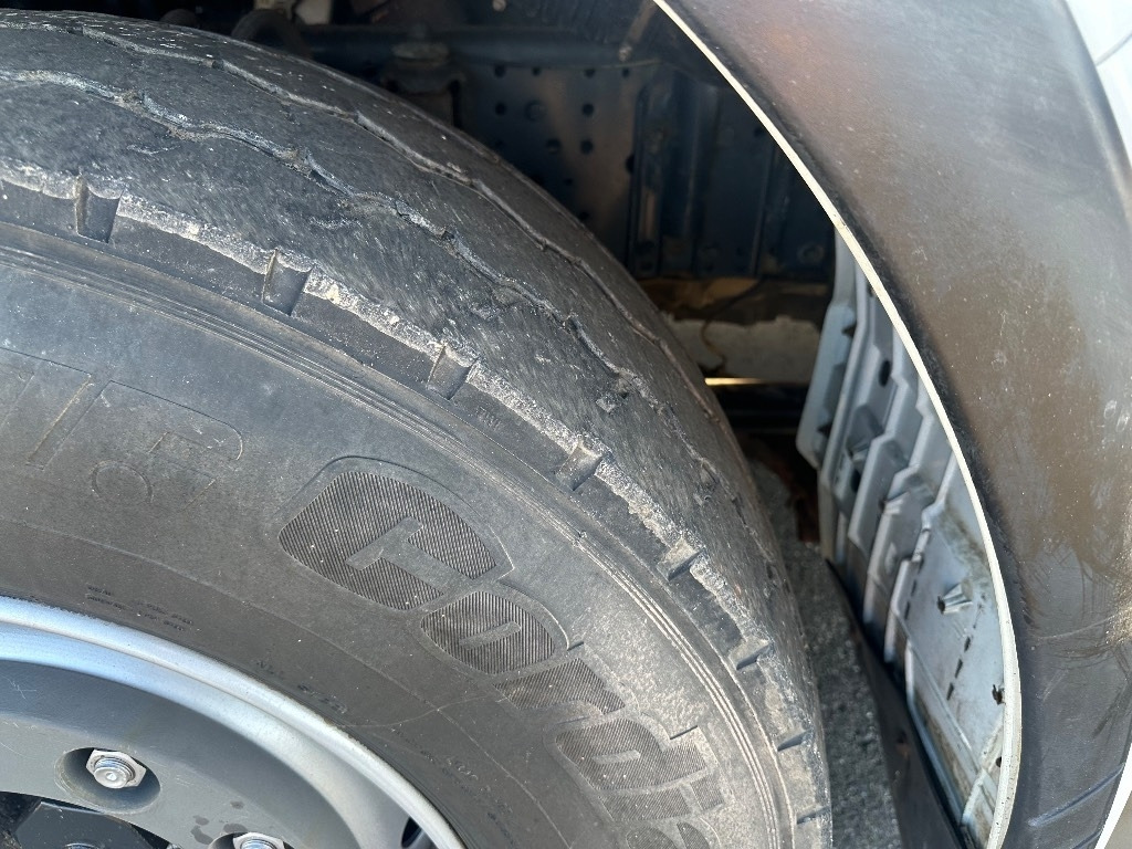 Kamion sa hidrauličnom kukom Iveco Stralis 560 8x4*4: slika 9 Kamion sa hidrauličnom kukom Iveco Stralis 560 8x4*4: slika 9