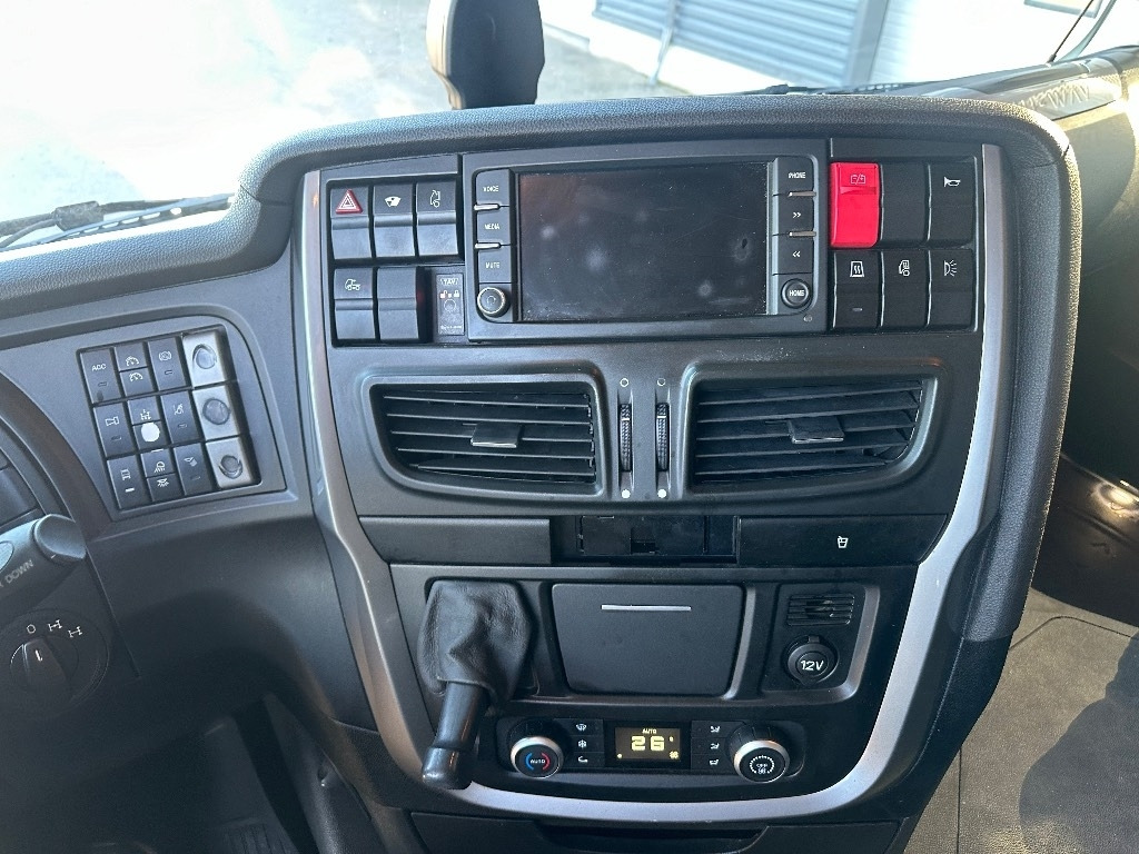 Kamion sa hidrauličnom kukom Iveco Stralis 560 8x4*4: slika 18 Kamion sa hidrauličnom kukom Iveco Stralis 560 8x4*4: slika 18