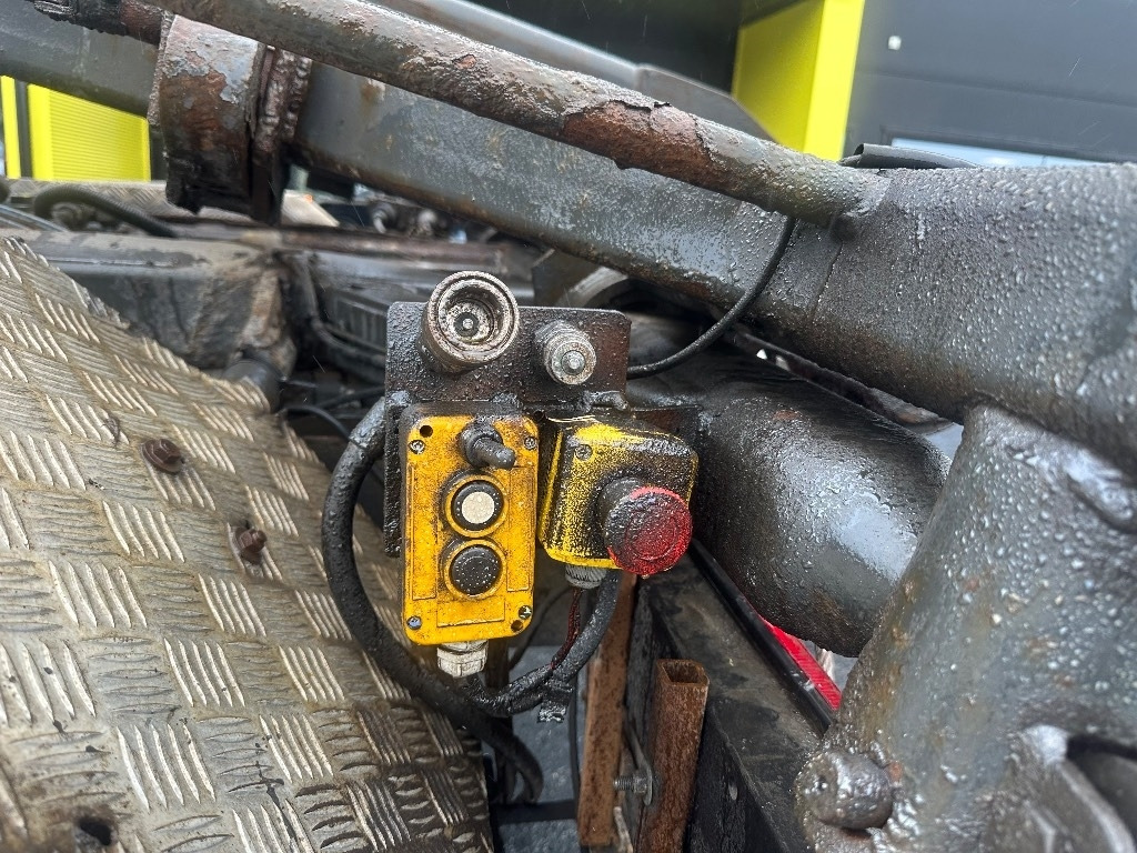 Scania P114 8x2*6 - Kamion za utovaranje kontejnera: slika 5 Scania P114 8x2*6 - Kamion za utovaranje kontejnera: slika 5