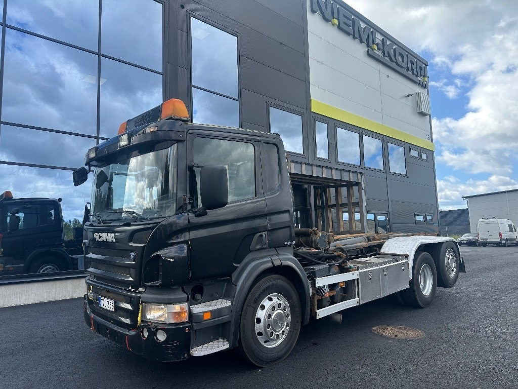 Scania P420 6x2*4  - Kamion sa hidrauličnom kukom: slika 1 Scania P420 6x2*4  - Kamion sa hidrauličnom kukom: slika 1