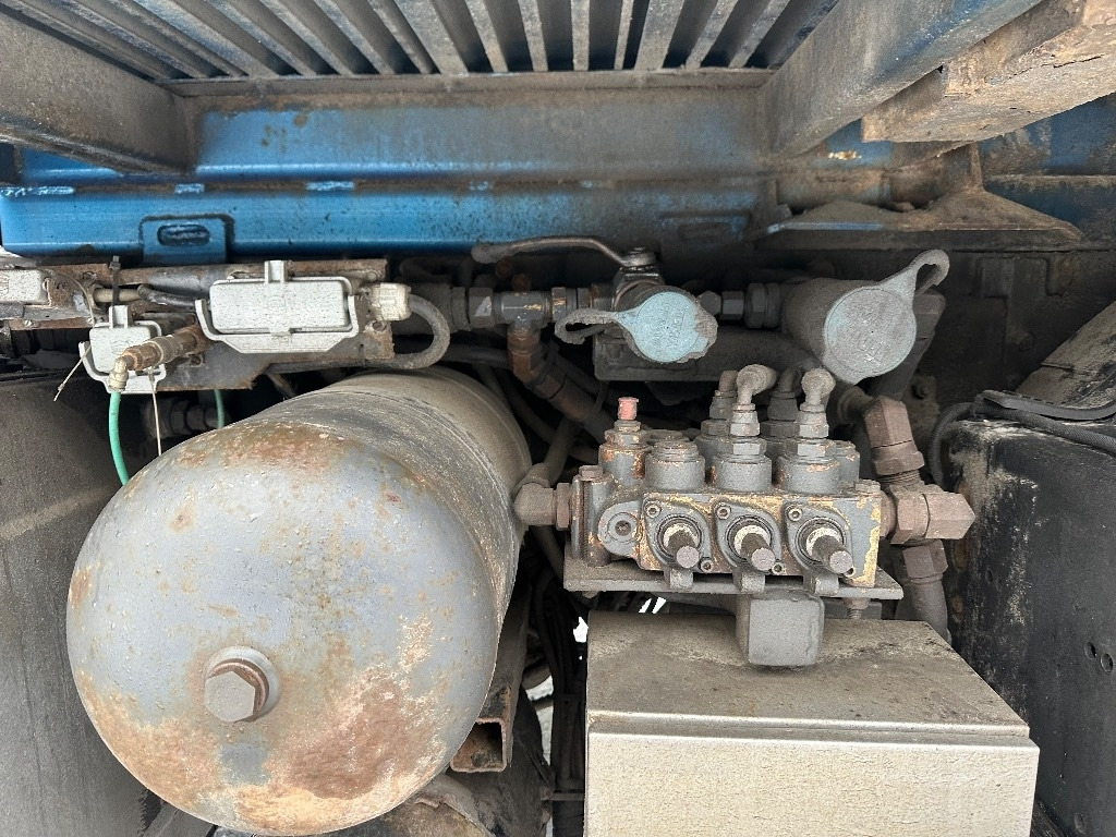 Volvo FH 13 500hv 8x4*4 - Kamion sa dizalicom: slika 3 Volvo FH 13 500hv 8x4*4 - Kamion sa dizalicom: slika 3