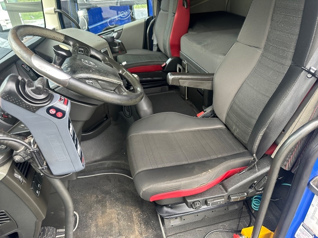 Kamion sa hidrauličnom kukom Volvo FH13 540 6x2 Manuaali: slika 11