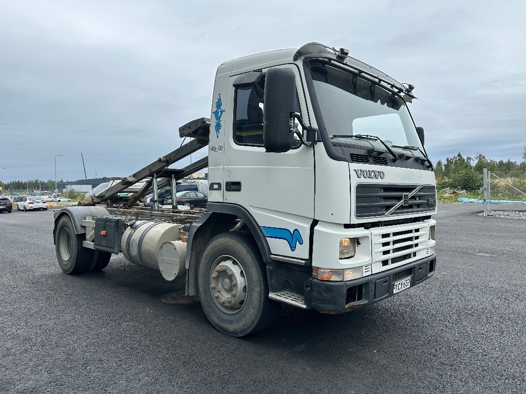 Volvo FM7 4x2 vaijerilaitteilla - Kamion za utovaranje kontejnera: slika 3 Volvo FM7 4x2 vaijerilaitteilla - Kamion za utovaranje kontejnera: slika 3
