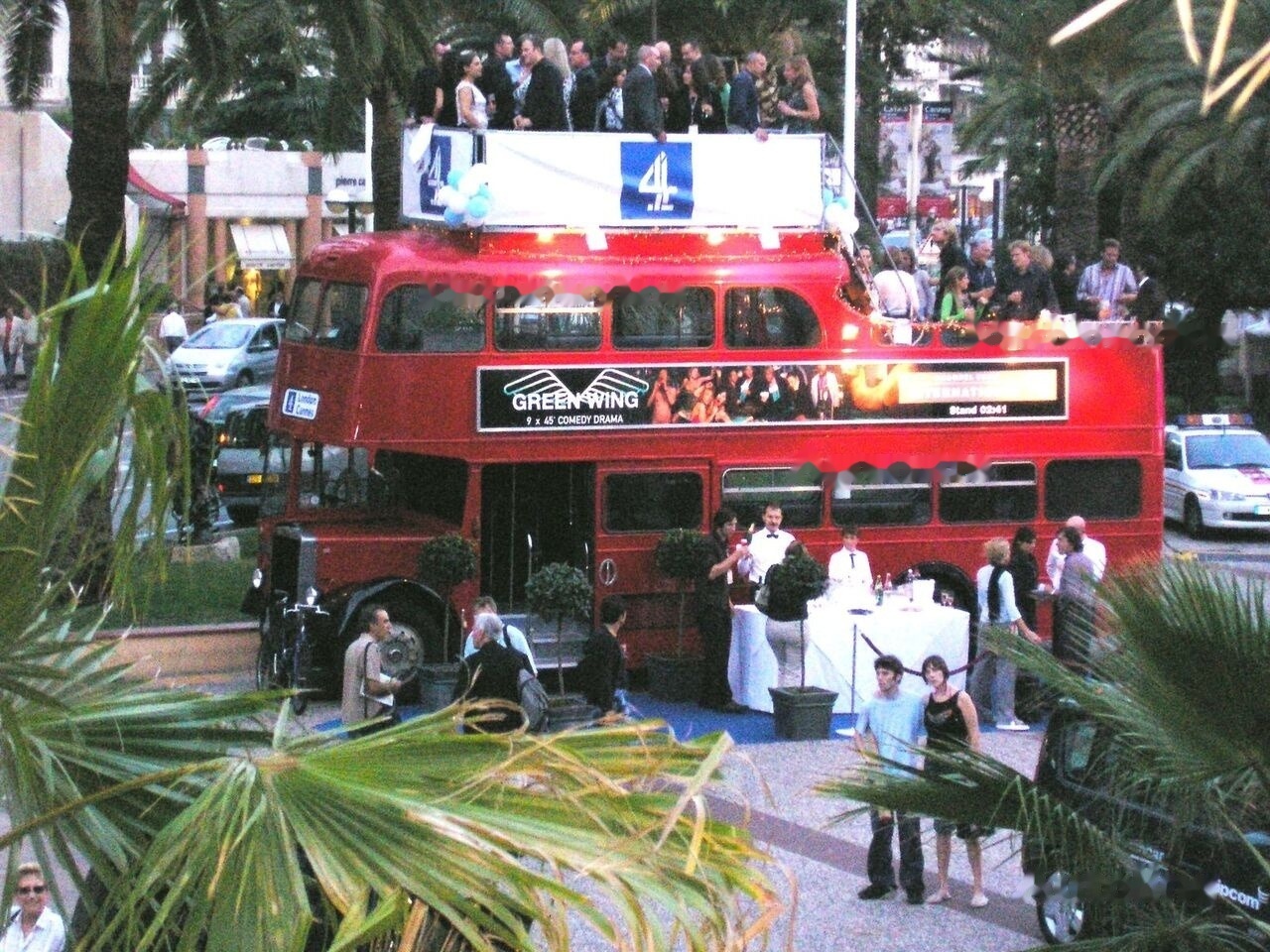 Leyland PD3 British Triple-Decker Bus Promotional Exhibition - Autobus na sprat: slika 5 Leyland PD3 British Triple-Decker Bus Promotional Exhibition - Autobus na sprat: slika 5