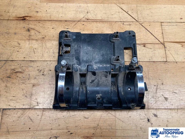 MAN Front radar sensor – MAN 81.27610-0035 - Električni sistem za Kamion: slika 2 MAN Front radar sensor – MAN 81.27610-0035 - Električni sistem za Kamion: slika 2