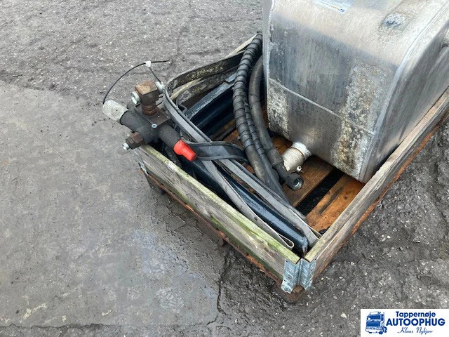 MAN hydraulikanlæg 250 liter - Hidraulični rezervoar za Kamion: slika 3 MAN hydraulikanlæg 250 liter - Hidraulični rezervoar za Kamion: slika 3