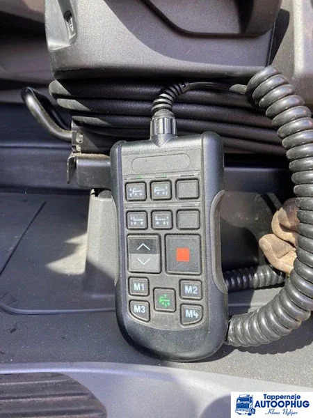 Lizing Scania R520 6X2 3150mm M hydraulic damage Scania R520 6X2 3150mm M hydraulic damage: slika 11 Lizing Scania R520 6X2 3150mm M hydraulic damage Scania R520 6X2 3150mm M hydraulic damage: slika 11