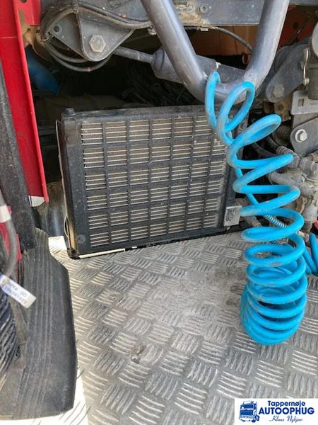 Lizing Scania R520 6X2 3150mm M hydraulic damage Scania R520 6X2 3150mm M hydraulic damage: slika 8 Lizing Scania R520 6X2 3150mm M hydraulic damage Scania R520 6X2 3150mm M hydraulic damage: slika 8