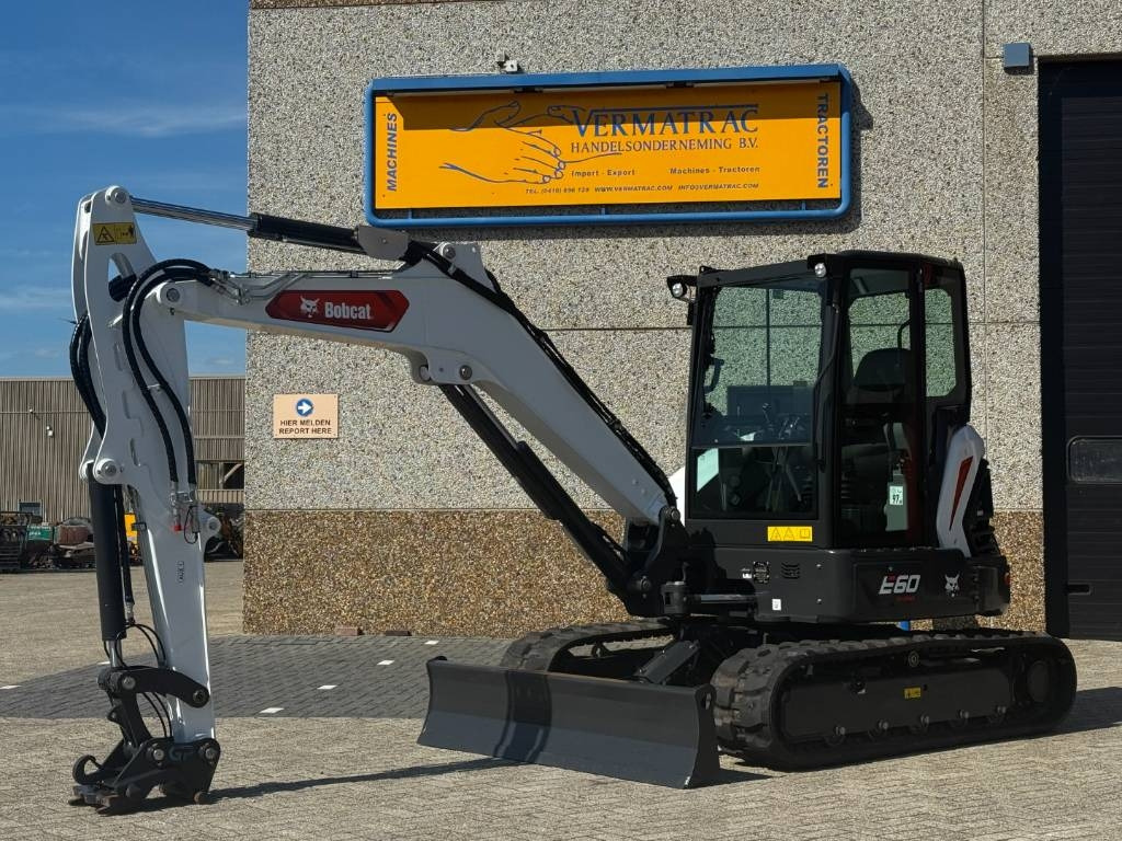 Bobcat E60 R2, 2024, 54 hours!! - Bager guseničar: slika 1 Bobcat E60 R2, 2024, 54 hours!! - Bager guseničar: slika 1