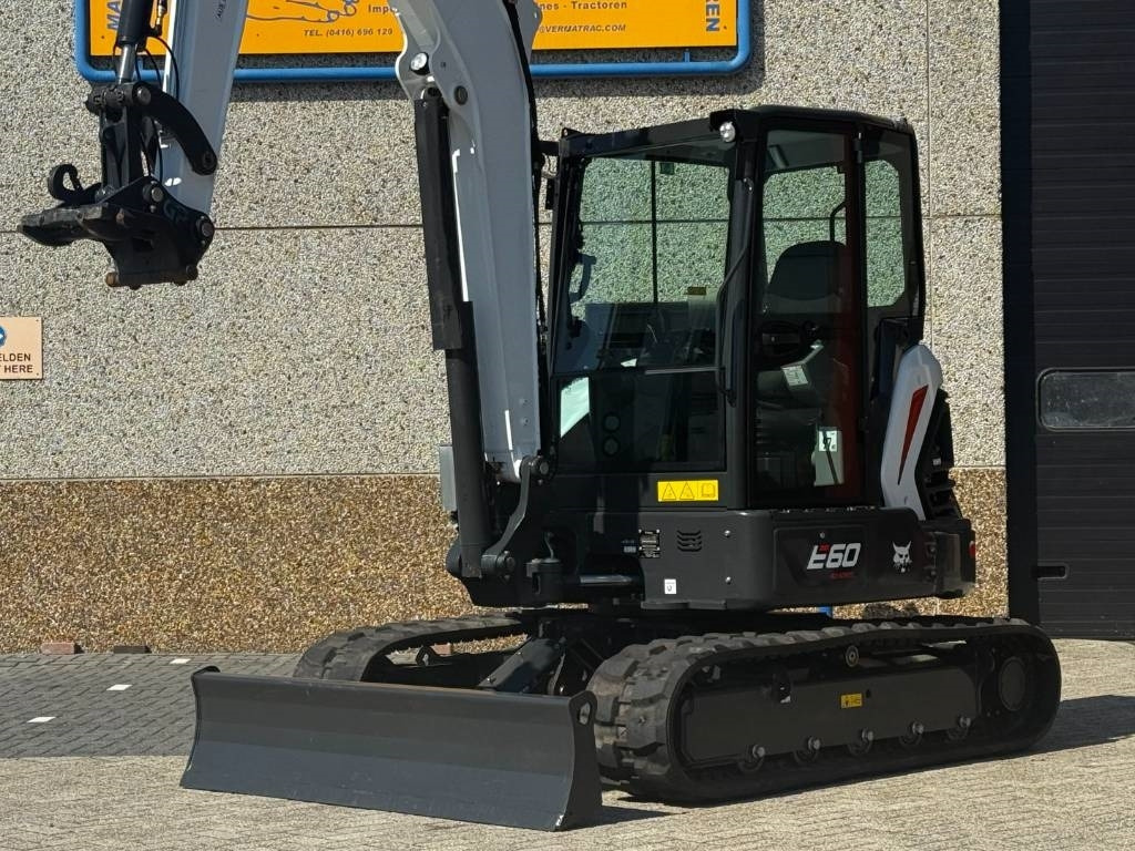 Bobcat E60 R2, 2024, 54 hours!! - Bager guseničar: slika 3 Bobcat E60 R2, 2024, 54 hours!! - Bager guseničar: slika 3
