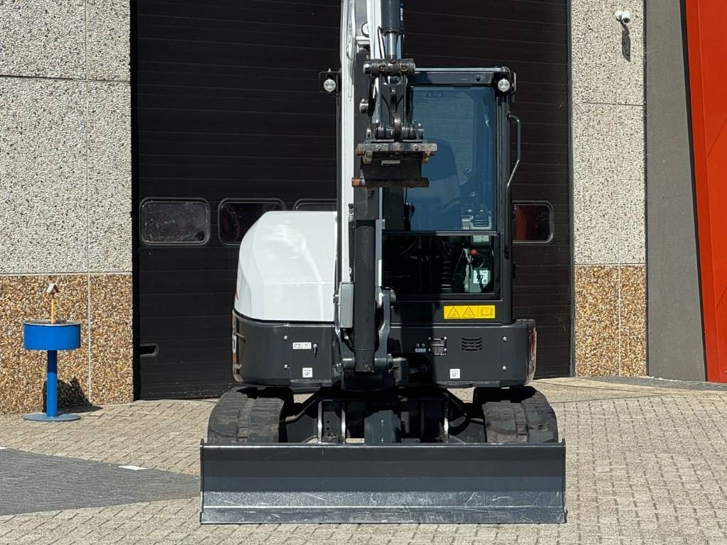 Bobcat E60 R2, 2024, 54 hours!! - Bager guseničar: slika 5 Bobcat E60 R2, 2024, 54 hours!! - Bager guseničar: slika 5