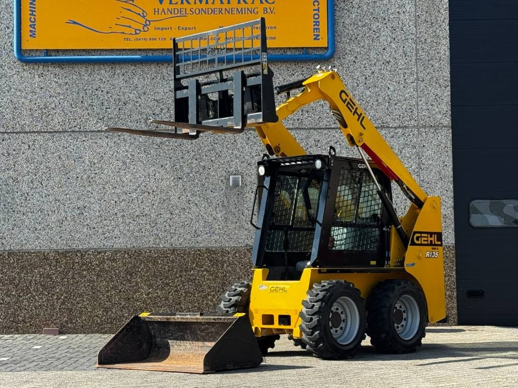 Gehl R135 / Manitou 1350R Skid Steer, 2022 - Mini utovarivač: slika 1 Gehl R135 / Manitou 1350R Skid Steer, 2022 - Mini utovarivač: slika 1
