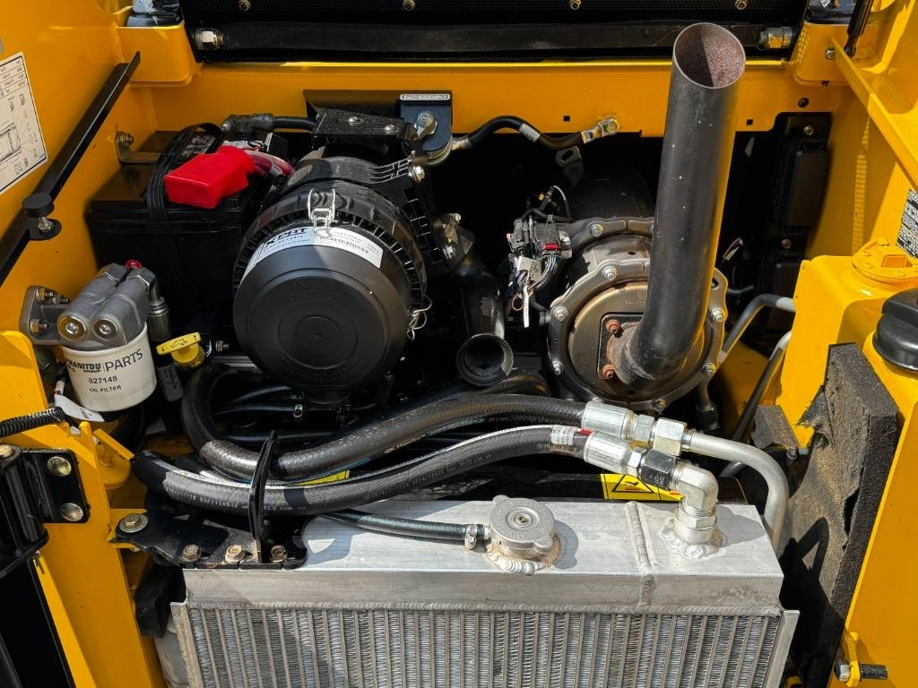 Mini utovarivač Gehl R135 / Manitou 1350R Skid Steer, 2022: slika 33