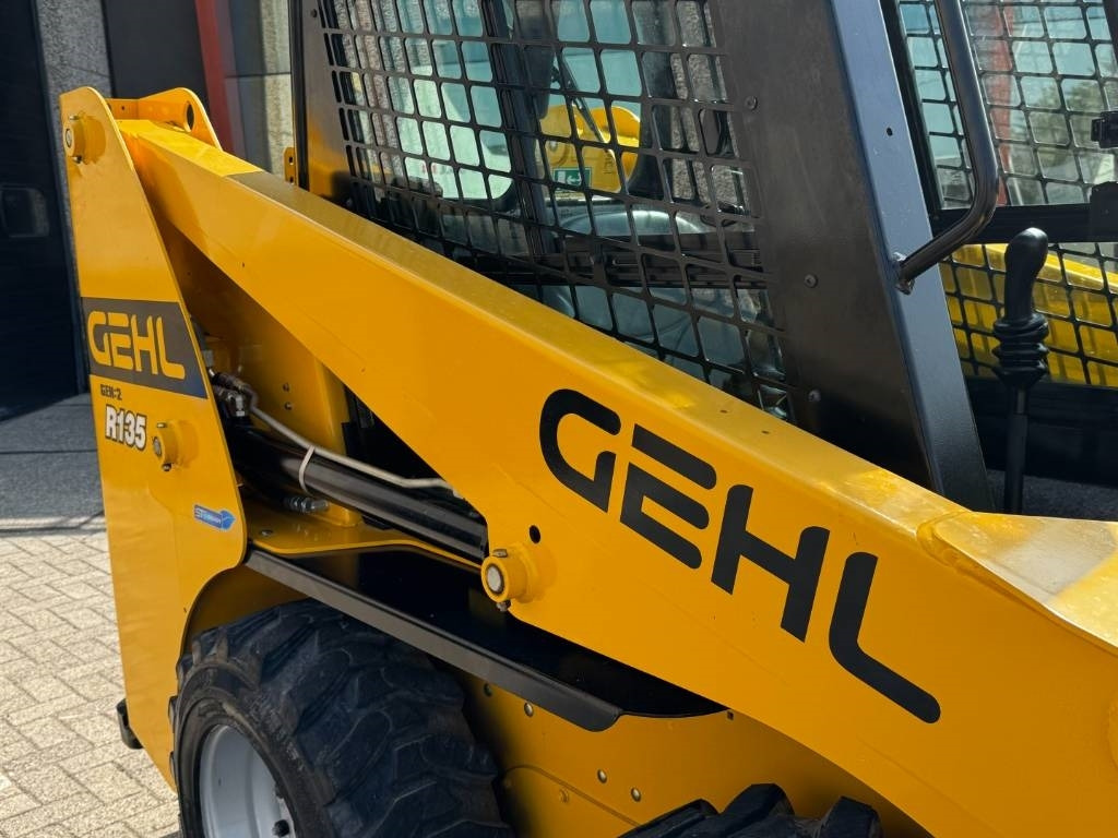 Mini utovarivač Gehl R135 / Manitou 1350R Skid Steer, 2022: slika 24