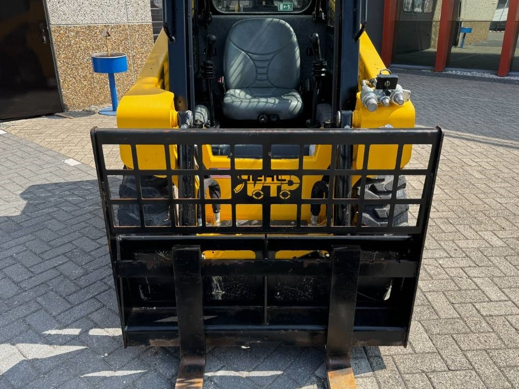 Mini utovarivač Gehl R135 / Manitou 1350R Skid Steer, 2022: slika 22