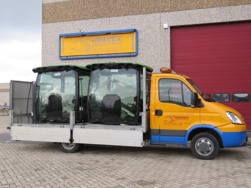 John Deere 6135R, 6145R, 6155R - Kabina za Poljoprivredna mašina: slika 1 John Deere 6135R, 6145R, 6155R - Kabina za Poljoprivredna mašina: slika 1