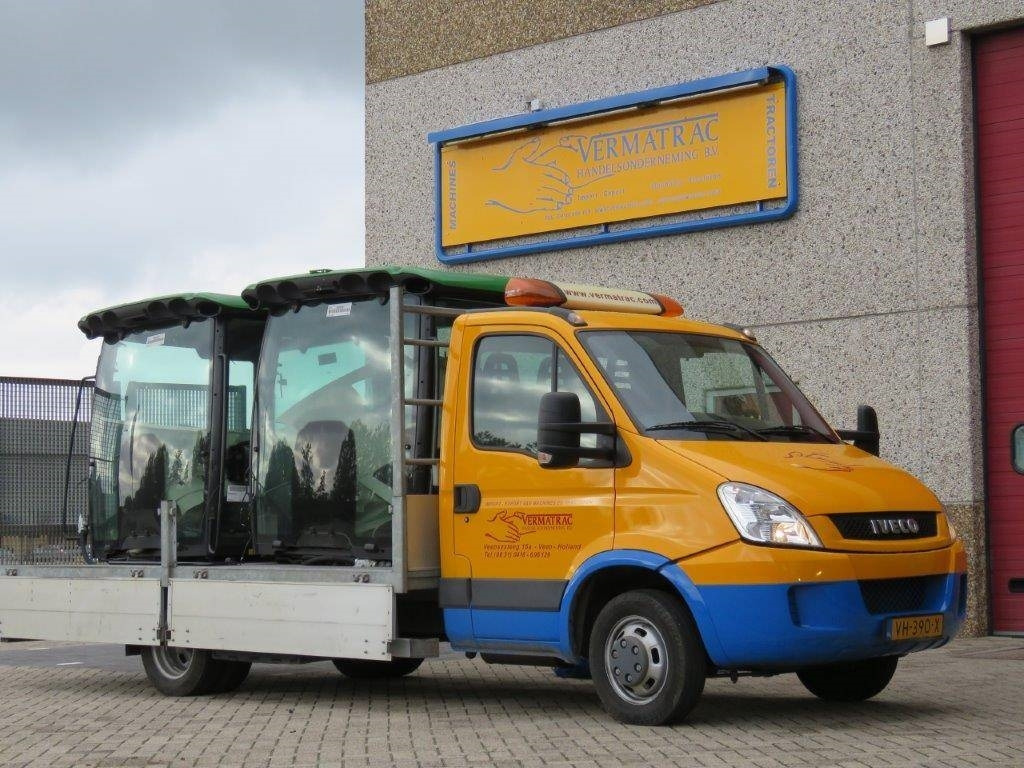 John Deere 6135R, 6145R, 6155R - Kabina za Poljoprivredna mašina: slika 2 John Deere 6135R, 6145R, 6155R - Kabina za Poljoprivredna mašina: slika 2