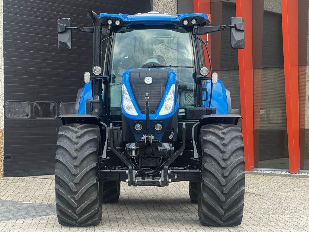 New Holland T7.225AC, frontlinkage, airbrakes, 50k, 2023!! - Traktor: slika 4 New Holland T7.225AC, frontlinkage, airbrakes, 50k, 2023!! - Traktor: slika 4