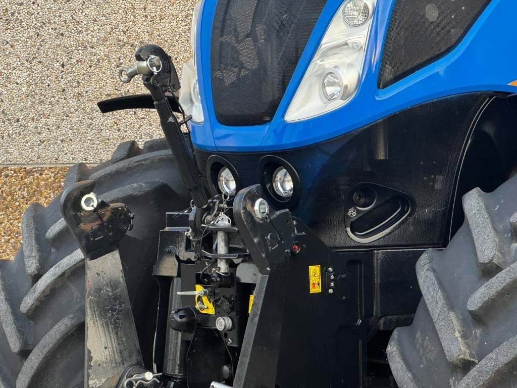 New Holland T7.270 Auto Command, frontlinkage + PTO,1091 hr - Traktor: slika 4 New Holland T7.270 Auto Command, frontlinkage + PTO,1091 hr - Traktor: slika 4