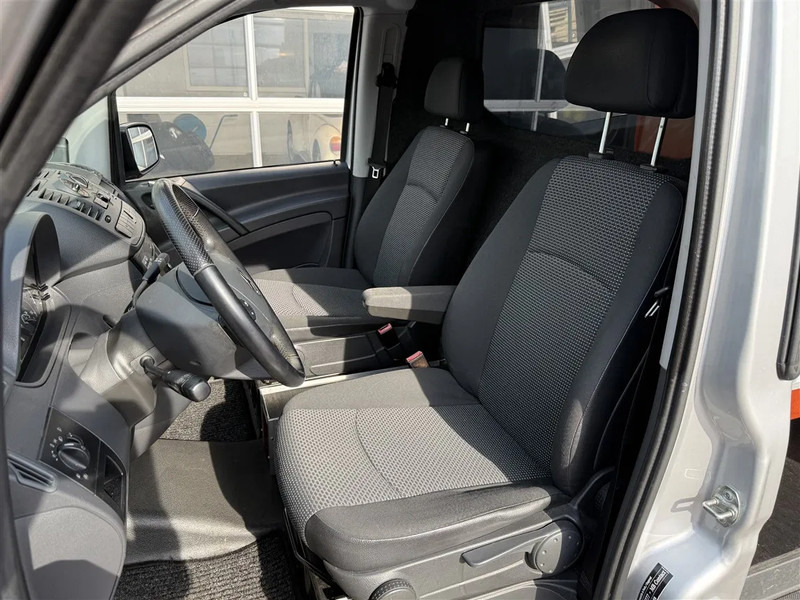 Mercedes-Benz Vito 113 CDI 2x Schuifdeur Navi Acc Cruise 1e Eigenaar Origi NL VERKOCHT! - Mali kombi: slika 4 Mercedes-Benz Vito 113 CDI 2x Schuifdeur Navi Acc Cruise 1e Eigenaar Origi NL VERKOCHT! - Mali kombi: slika 4