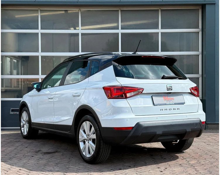 SEAT Arona 1.0 TSI Style Business Intense Carplay Dealeronderhouden Cruise Clima Navi Camera - SUV: slika 4 SEAT Arona 1.0 TSI Style Business Intense Carplay Dealeronderhouden Cruise Clima Navi Camera - SUV: slika 4
