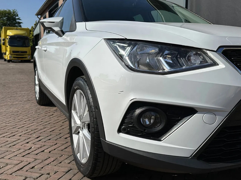 SEAT Arona 1.0 TSI Style Business Intense Dealeronderhouden Cruise Clima Navi Camera Parkeersensoren Lmv - Hečbek: slika 4 SEAT Arona 1.0 TSI Style Business Intense Dealeronderhouden Cruise Clima Navi Camera Parkeersensoren Lmv - Hečbek: slika 4