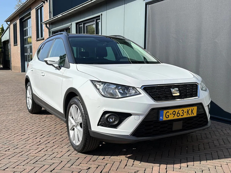 SEAT Arona 1.0 TSI Style Business Intense Dealeronderhouden Cruise Clima Navi Camera Parkeersensoren Lmv - Hečbek: slika 1 SEAT Arona 1.0 TSI Style Business Intense Dealeronderhouden Cruise Clima Navi Camera Parkeersensoren Lmv - Hečbek: slika 1