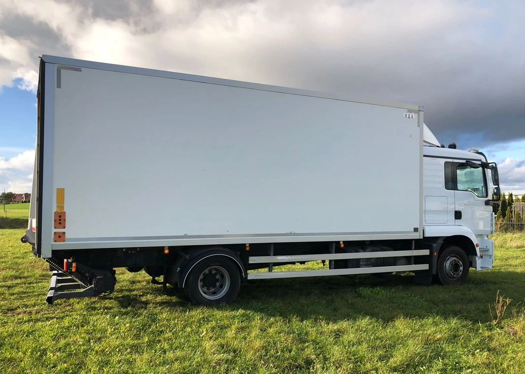 MAN 15.290 Winda Bok otwierany 18 Palet - Izotermički kamion: slika 3 MAN 15.290 Winda Bok otwierany 18 Palet - Izotermički kamion: slika 3