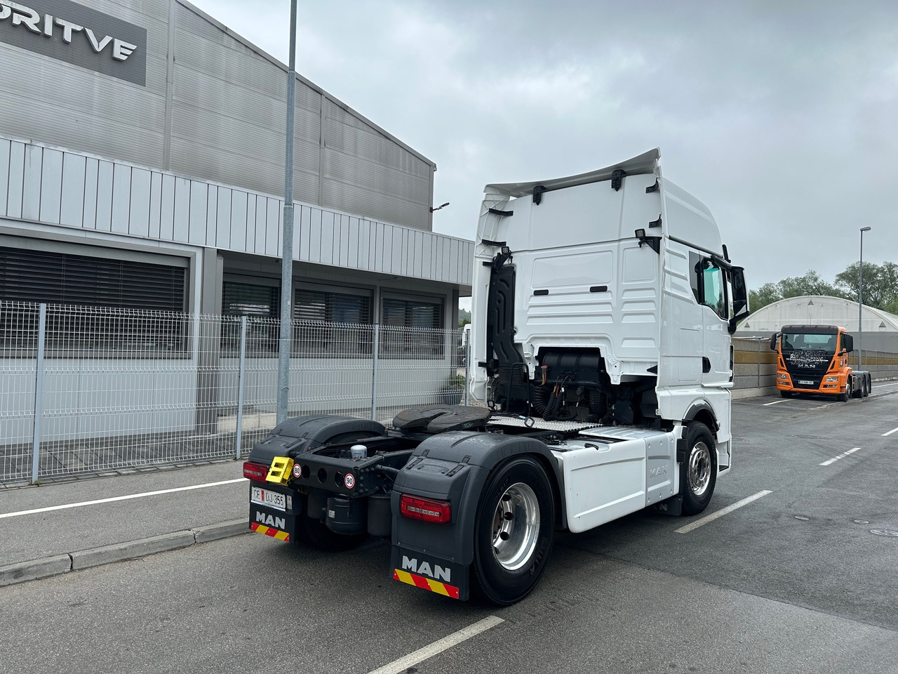 MAN TGX 18.580 4X2 BLS Intarder LED - Tegljač: slika 3 MAN TGX 18.580 4X2 BLS Intarder LED - Tegljač: slika 3