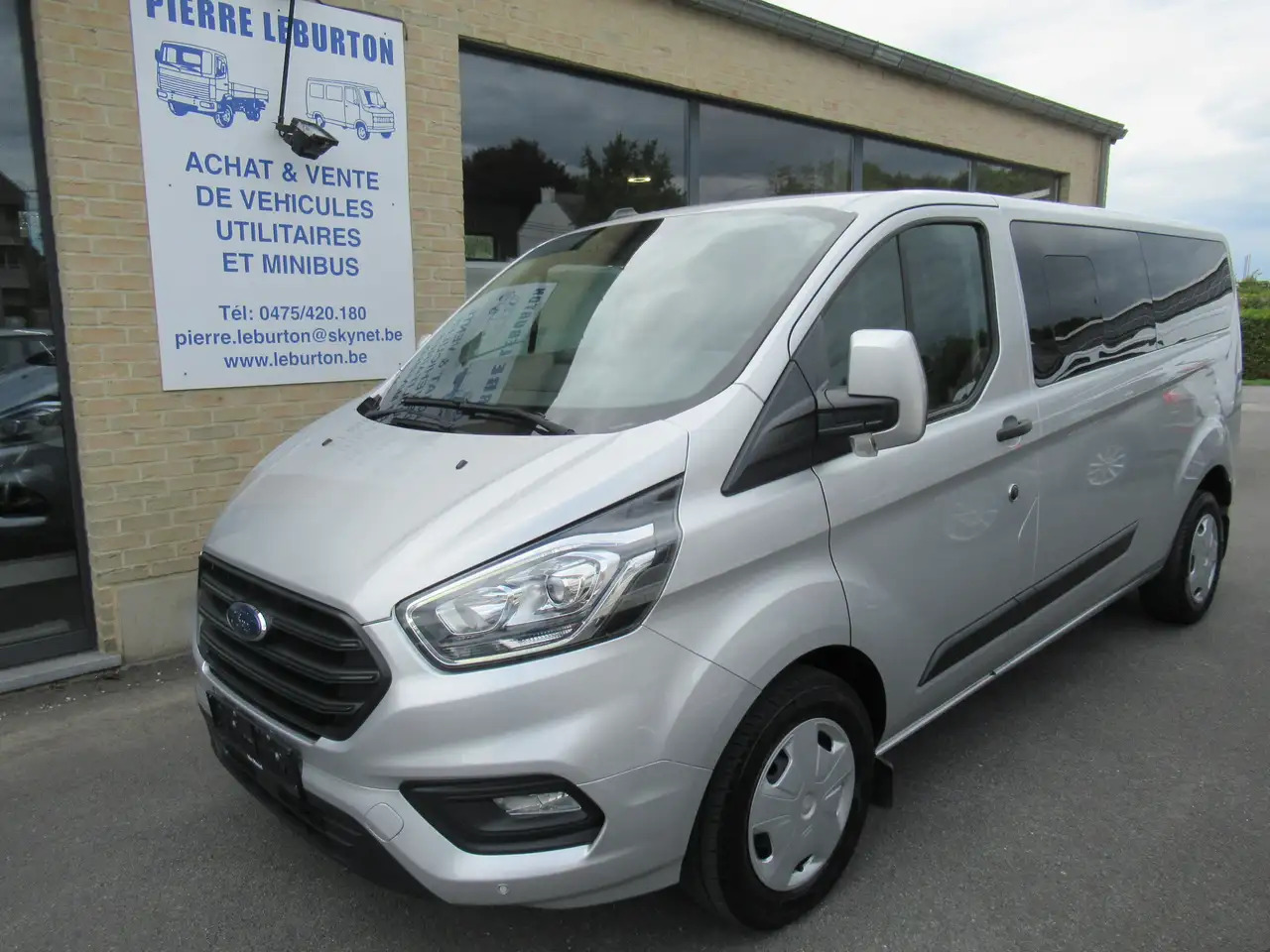Ford Transit Custom 2.0 TDCi L2H1 Ambiente 23900€+TVA/BTW - Putnički kombi: slika 1 Ford Transit Custom 2.0 TDCi L2H1 Ambiente 23900€+TVA/BTW - Putnički kombi: slika 1