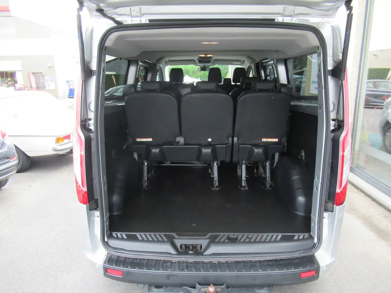 Ford Transit Custom 2.0 TDCi L2H1 Ambiente 23900€+TVA/BTW - Putnički kombi: slika 5 Ford Transit Custom 2.0 TDCi L2H1 Ambiente 23900€+TVA/BTW - Putnički kombi: slika 5