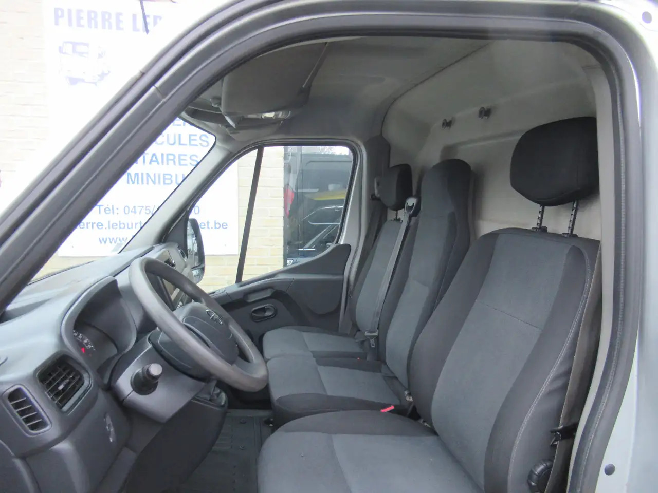 Nissan Interstar L2H2 clim navi 16500€+tva/btw - Furgon: slika 5 Nissan Interstar L2H2 clim navi 16500€+tva/btw - Furgon: slika 5