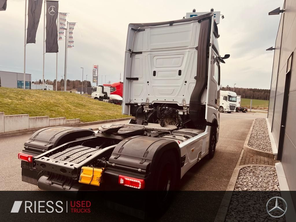 Mercedes-Benz 1851 LS GigaSpace Vollluft BiXenon KlimaA Navi Mercedes-Benz 1851 LS GigaSpace Vollluft BiXenon KlimaA Navi - Tegljač: slika 5 Mercedes-Benz 1851 LS GigaSpace Vollluft BiXenon KlimaA Navi Mercedes-Benz 1851 LS GigaSpace Vollluft BiXenon KlimaA Navi - Tegljač: slika 5