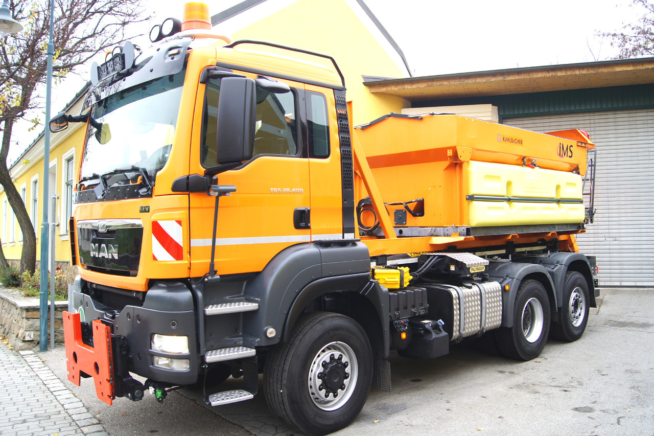 MAN TGS 28.400 BL 6x4-4/TÜV/PALIFT/Winterdienst/Salzstreuer/Streuer/Schneepflug - Vozilo za čišćenje snega: slika 3 MAN TGS 28.400 BL 6x4-4/TÜV/PALIFT/Winterdienst/Salzstreuer/Streuer/Schneepflug - Vozilo za čišćenje snega: slika 3