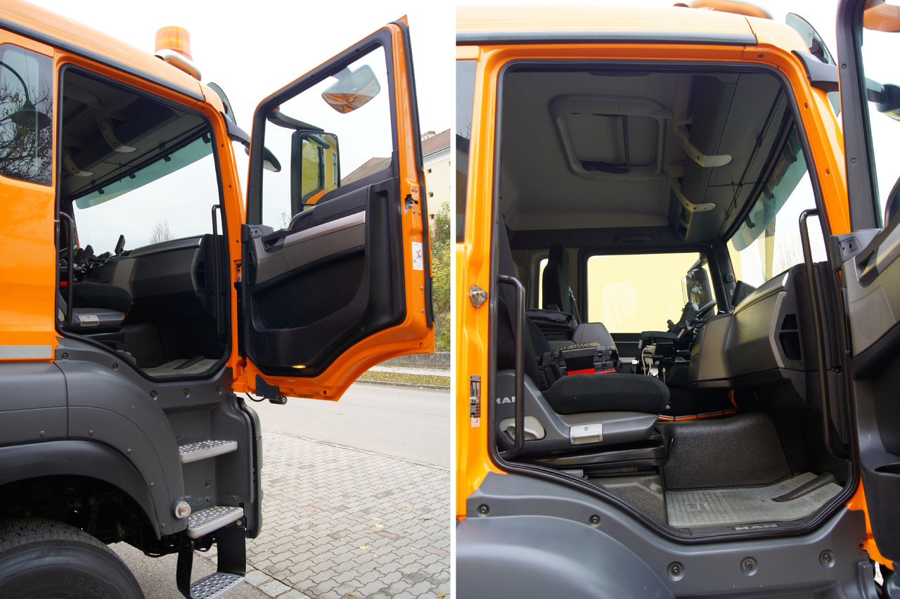 Vozilo za čišćenje snega MAN TGS 28.400 BL 6x4-4/TÜV/PK12002/PALIFT/Winterdienst/Salzstreuer/Streuer/Schneepflug: slika 9 Vozilo za čišćenje snega MAN TGS 28.400 BL 6x4-4/TÜV/PK12002/PALIFT/Winterdienst/Salzstreuer/Streuer/Schneepflug: slika 9