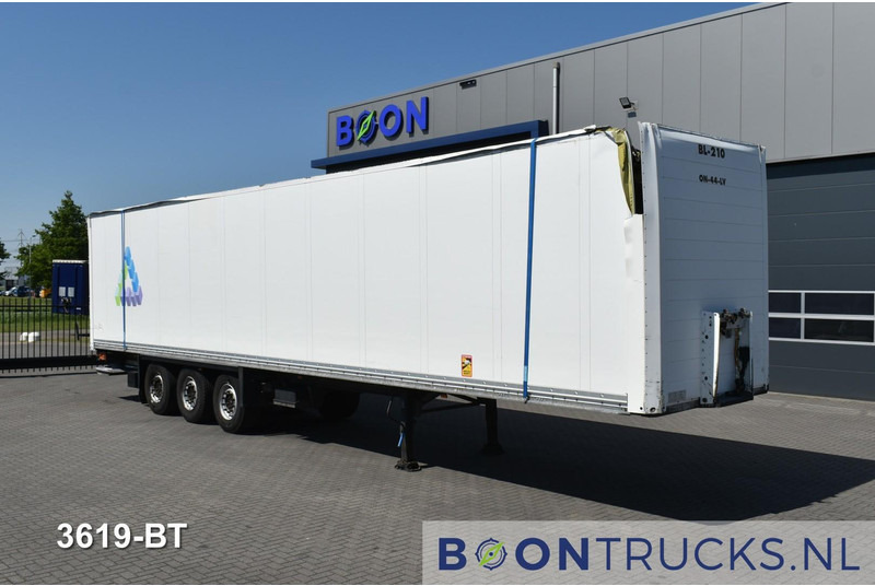 Schmitz Cargobull SCB*S3B | DAMAGED / SCHADE * TAIL LIFT (WORKING) * DISC BRAKES - Poluprikolica sa zatvorenim sandukom: slika 4 Schmitz Cargobull SCB*S3B | DAMAGED / SCHADE * TAIL LIFT (WORKING) * DISC BRAKES - Poluprikolica sa zatvorenim sandukom: slika 4
