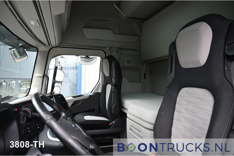 Ford F-MAX 500 4x2 | EURO6 * 2x FUEL TANK * ACC * 2x AVAILABLE - Tegljač: slika 2 Ford F-MAX 500 4x2 | EURO6 * 2x FUEL TANK * ACC * 2x AVAILABLE - Tegljač: slika 2