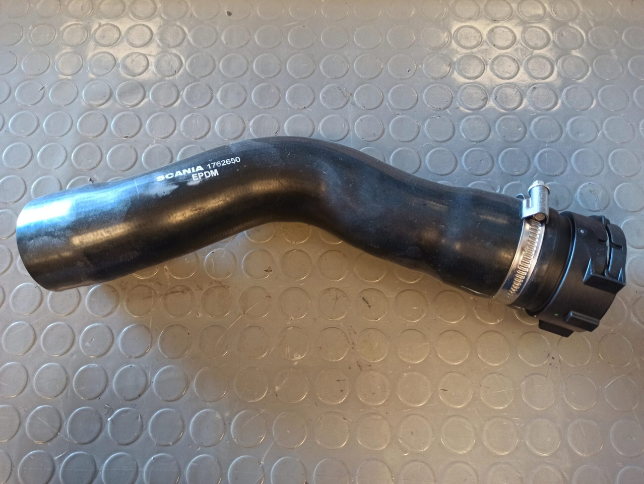 SCANIA HOSE - 1762650 - Sistem za hlađenje za Kamion: slika 1 SCANIA HOSE - 1762650 - Sistem za hlađenje za Kamion: slika 1