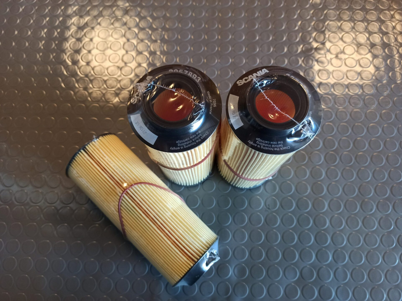 SCANIA OIL FILTER - 2057893 - Filter za ulje za Kamion: slika 1 SCANIA OIL FILTER - 2057893 - Filter za ulje za Kamion: slika 1