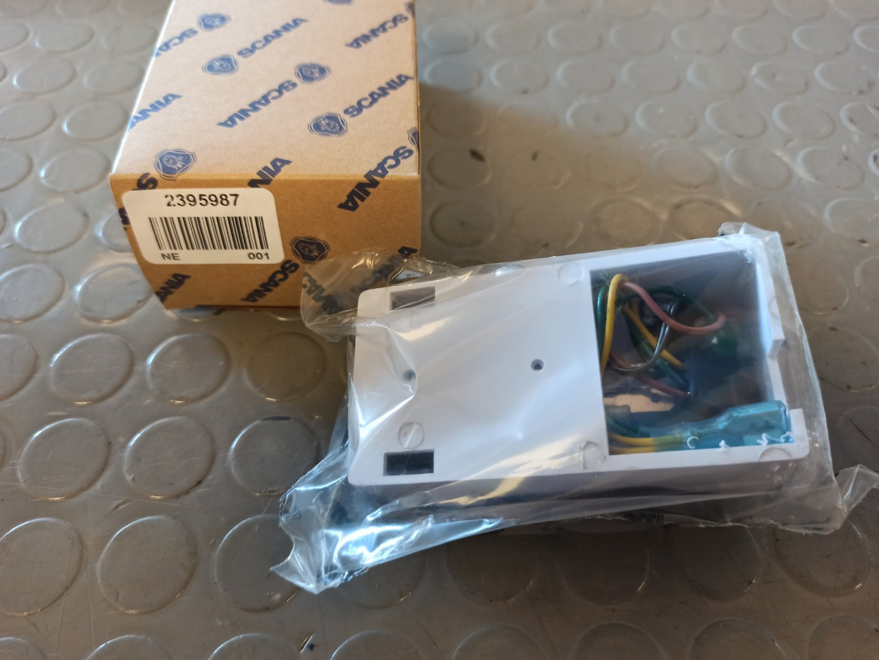 SCANIA THERMOSTAT - 2395987 - Termostat za Kamion: slika 1 SCANIA THERMOSTAT - 2395987 - Termostat za Kamion: slika 1