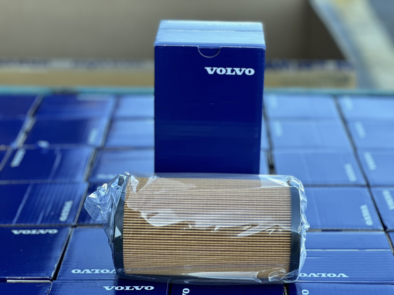 VOLVO OIL FILTER - 23958454 - Filter za ulje za Kamion: slika 1 VOLVO OIL FILTER - 23958454 - Filter za ulje za Kamion: slika 1