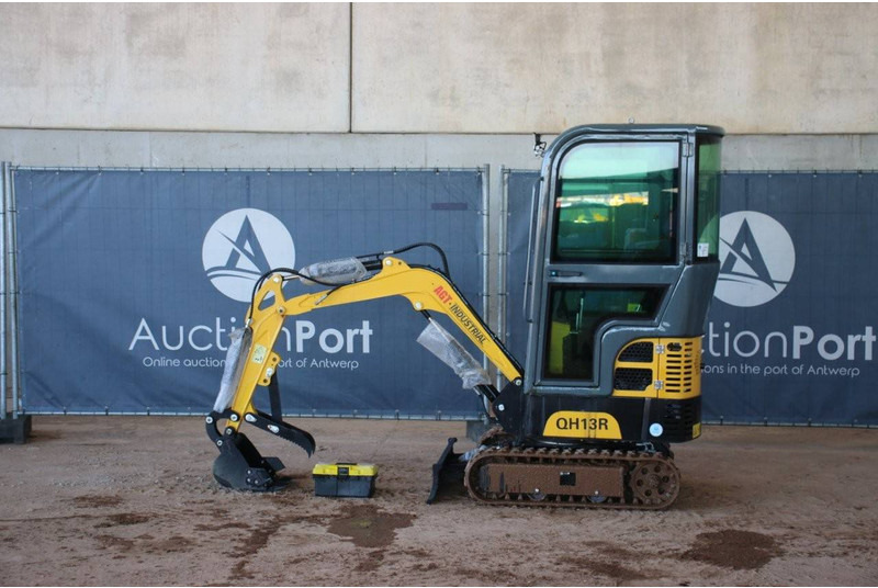 AGT Industrial QH13R - Mini bager: slika 2 AGT Industrial QH13R - Mini bager: slika 2