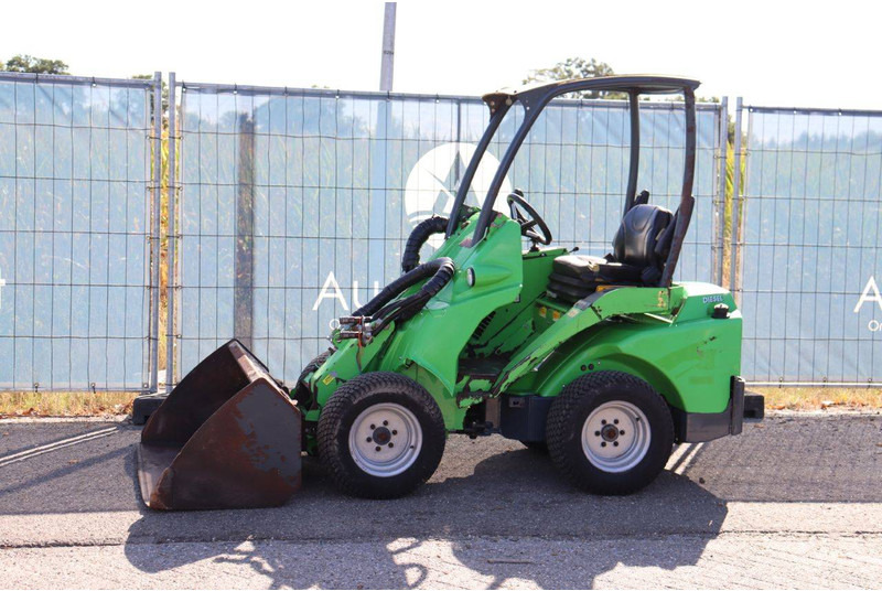 Avant M420 - Utovarivač točkaš: slika 1 Avant M420 - Utovarivač točkaš: slika 1