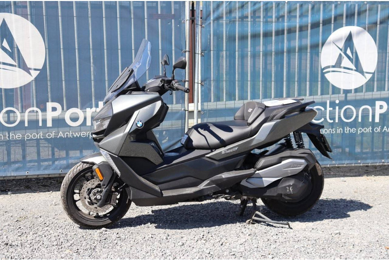 BMW C 400 GT - Motocikl: slika 1 BMW C 400 GT - Motocikl: slika 1