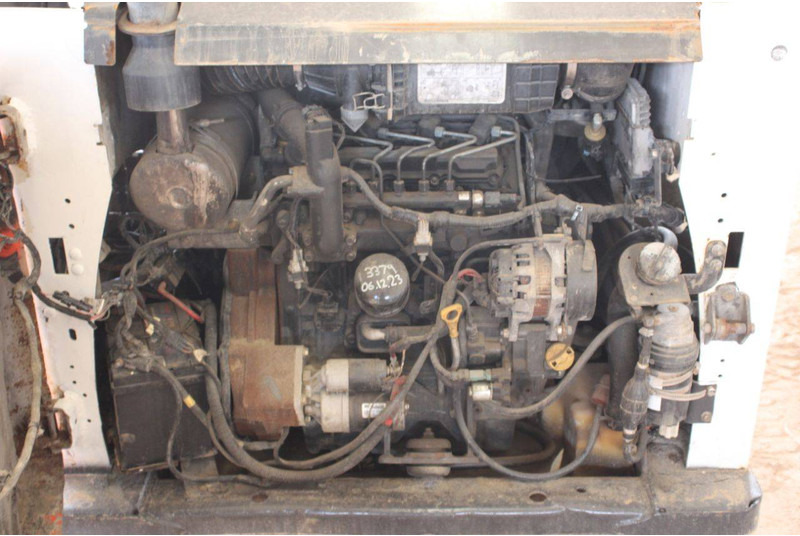 Utovarivač točkaš Bobcat S550: slika 15 Utovarivač točkaš Bobcat S550: slika 15