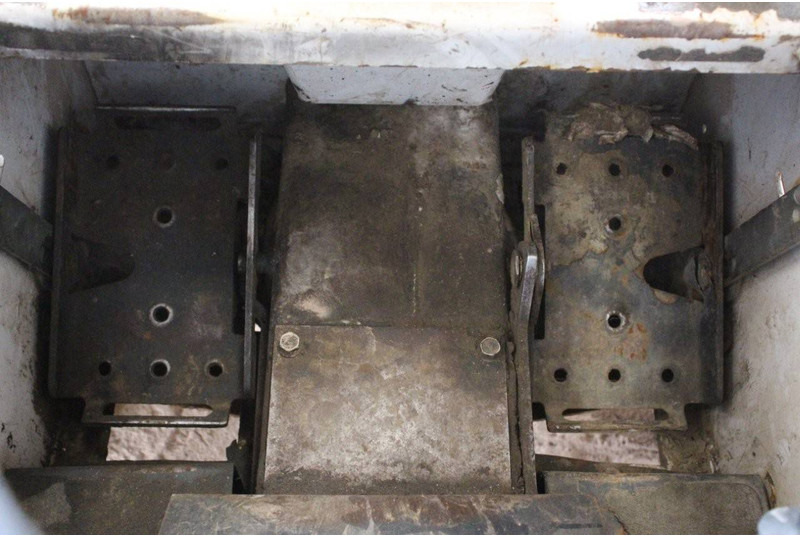 Utovarivač točkaš Bobcat S70: slika 20