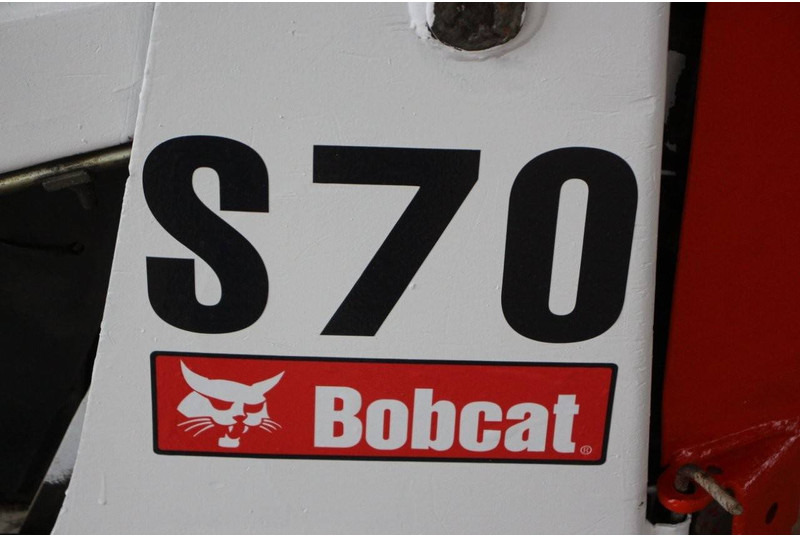 Utovarivač točkaš Bobcat S70: slika 14