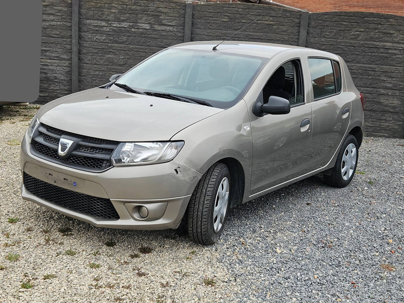 Dacia Sandero (II) 1.2 - Limuzina: slika 1 Dacia Sandero (II) 1.2 - Limuzina: slika 1